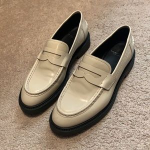 Vagabond Cream Loafer size 38